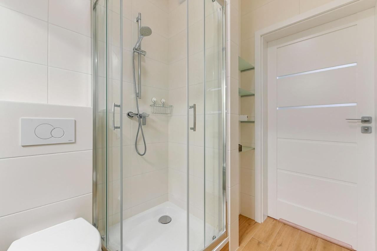 Apartament Nadmorskie Spektrum & Parking Гданск Екстериор снимка