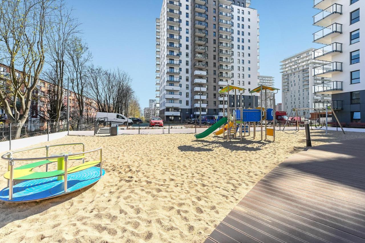 Apartament Nadmorskie Spektrum & Parking Гданск Екстериор снимка